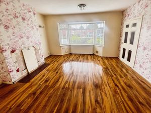 Lounge- click for photo gallery